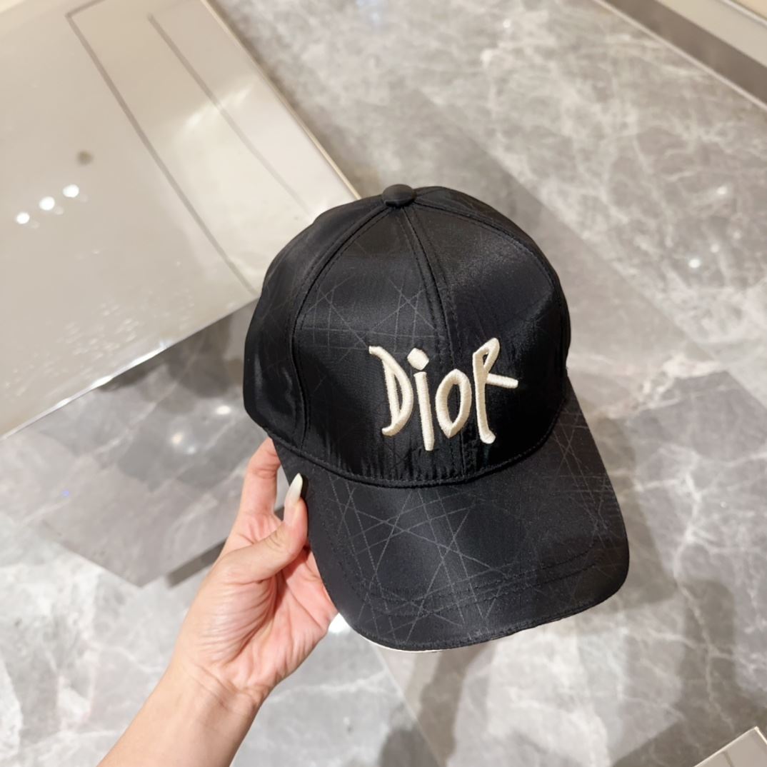 Christian Dior Caps